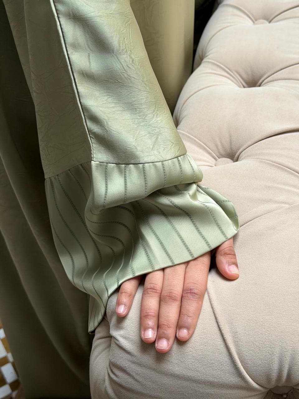 Abaya LATIFA luxe vert anis