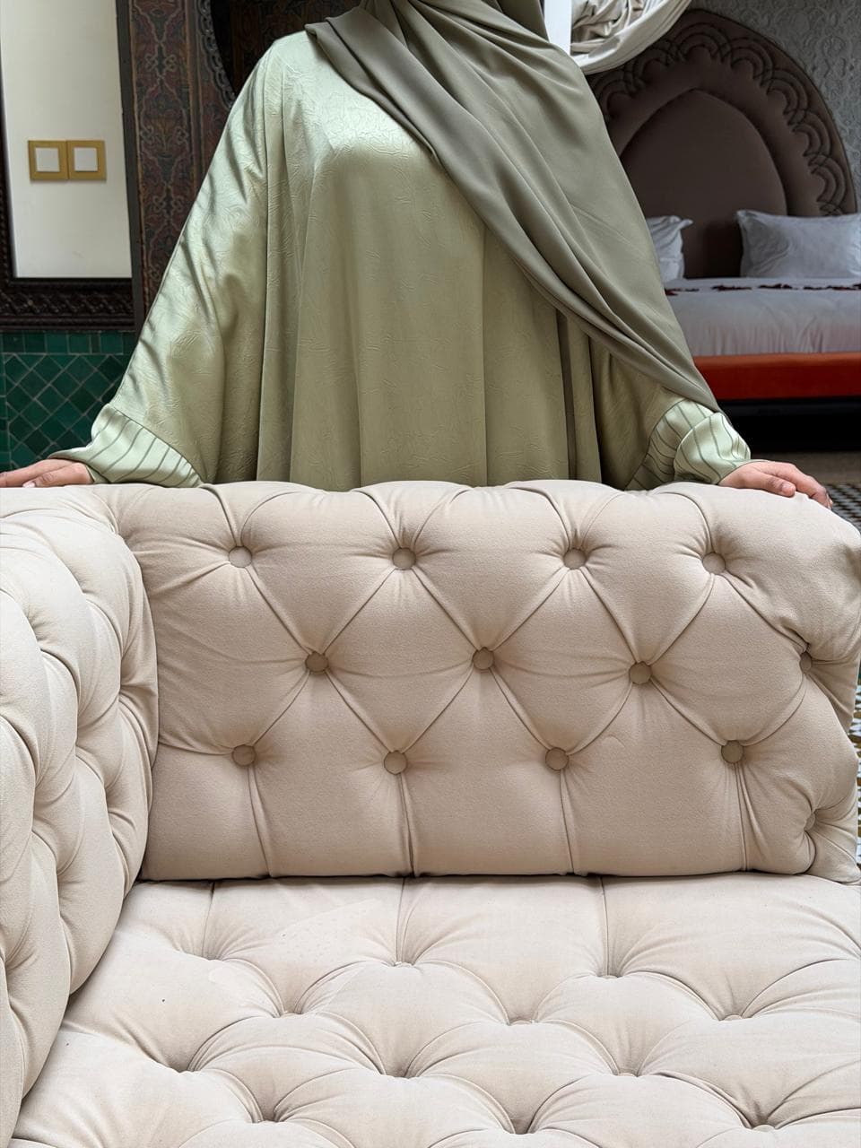 Abaya LATIFA luxe vert anis