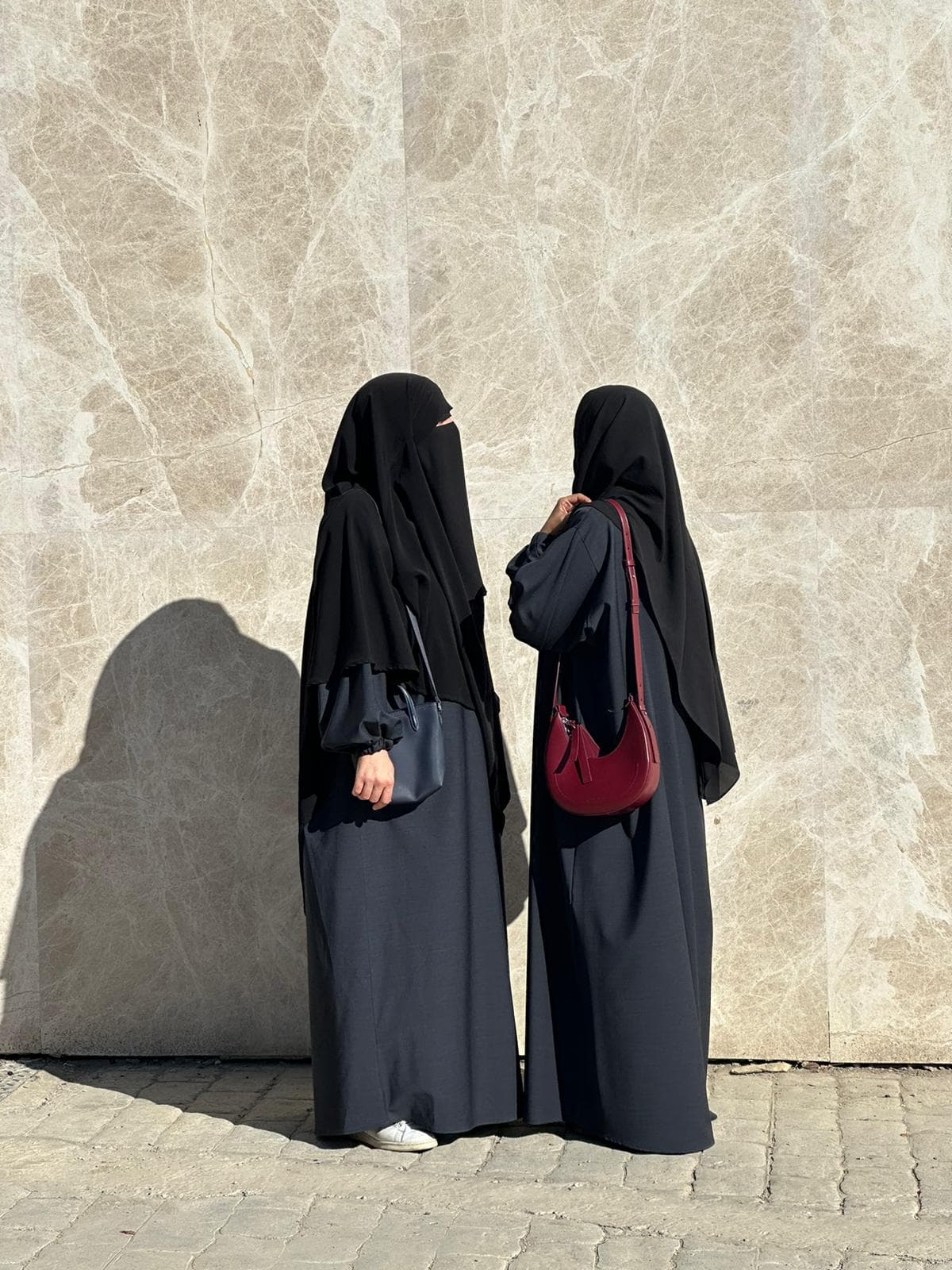 THE BASIC ABAYA (bleu nuit)