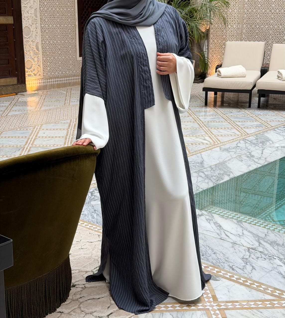 ABAYA ouverte LOUISA bleu à rayure