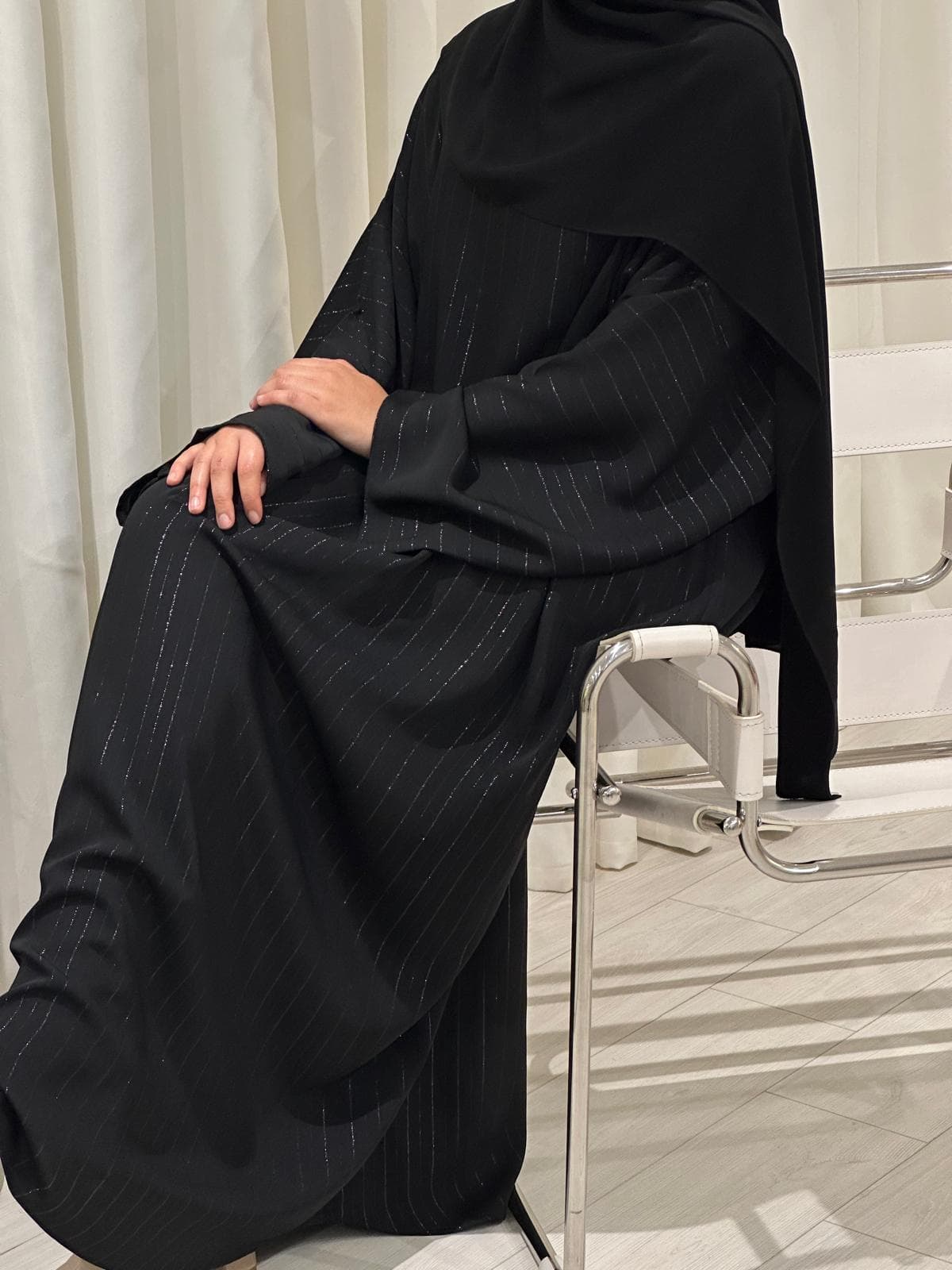 GLADYS NOIR ligne de paillette noir